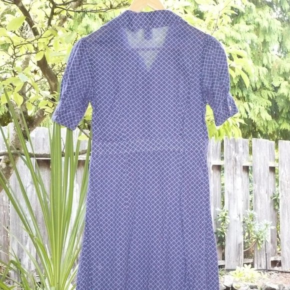 Retro Prairies Lightweight Cotton Blue Ogee Pintuck Day Dress - Picture 3 of 7